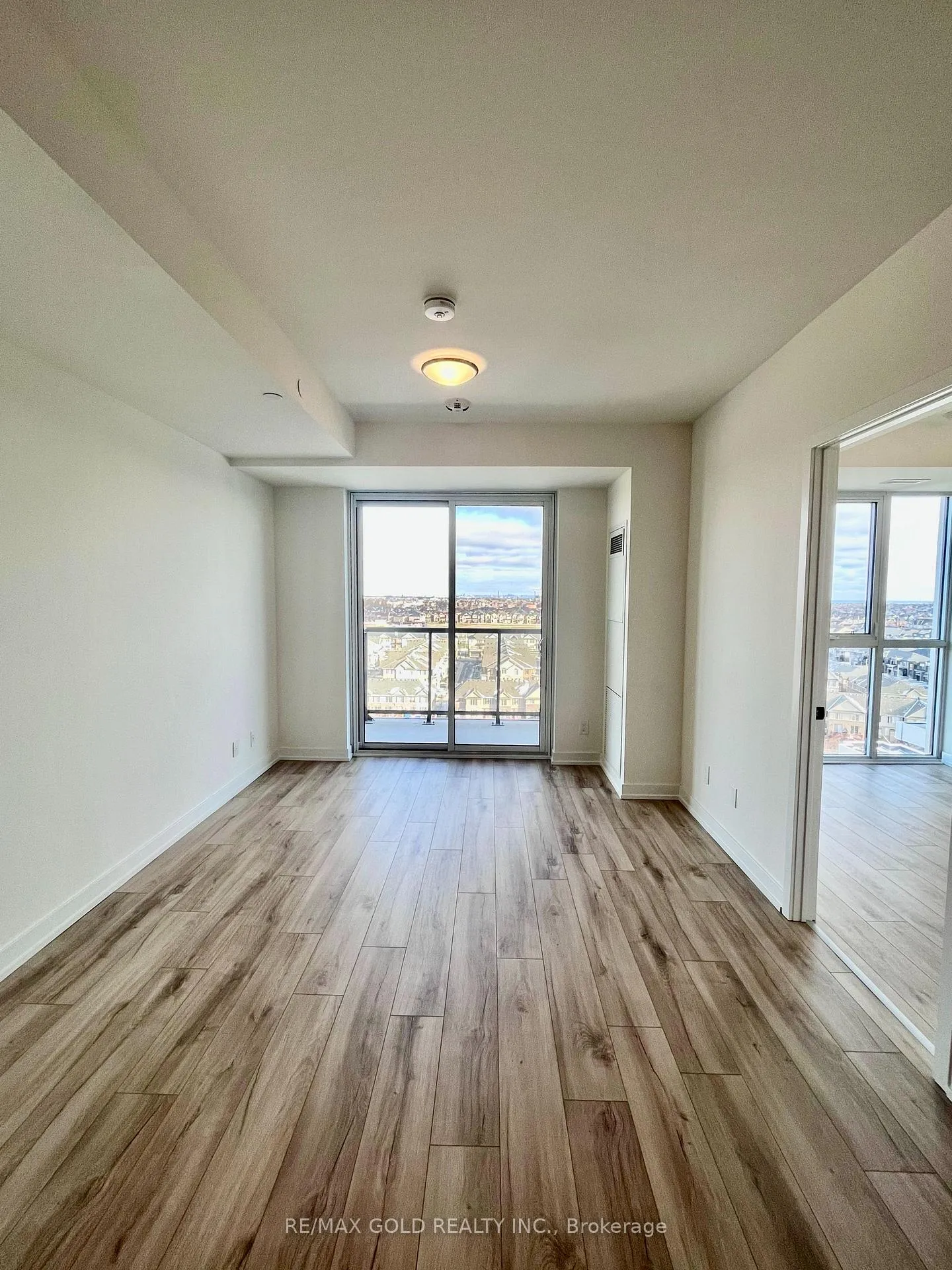 Photo 5 of Unit 1209, 345 Wheat Boom Drive, Oakville, Joshua Meadows — HOMEH