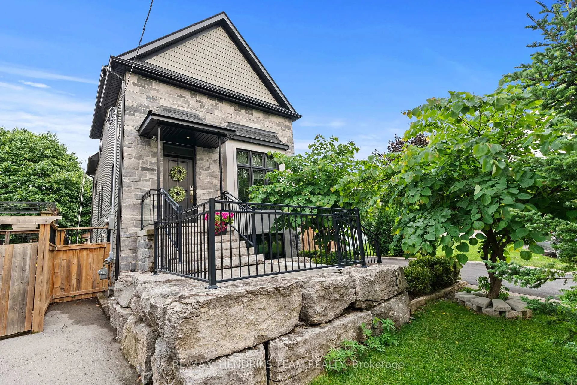 Photo 1 of 8 Stanmary Drive, St. Catharines, Fairview — HOMEH