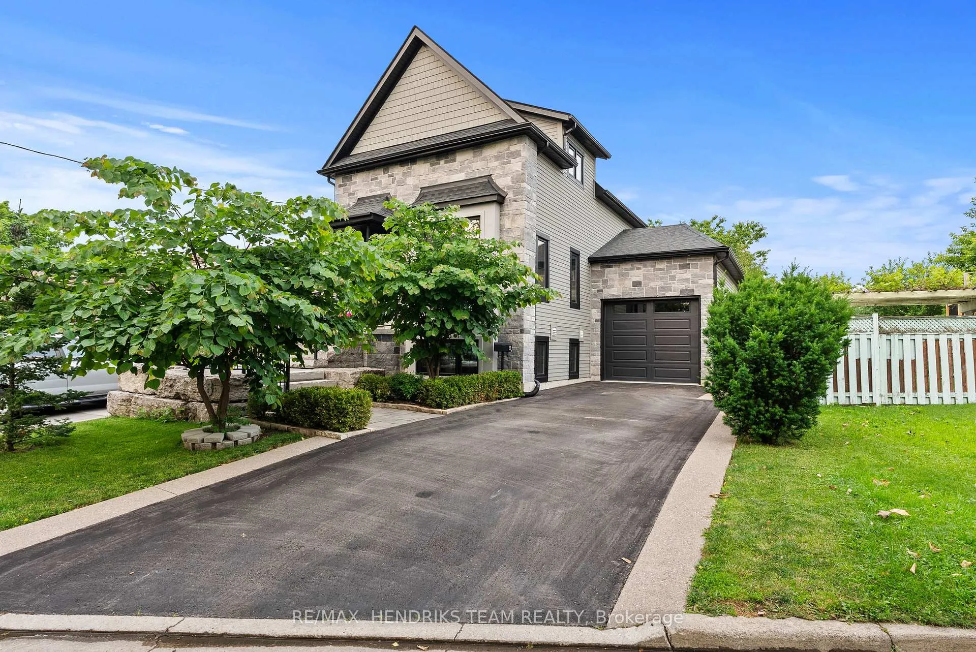 Photo 2 of 8 Stanmary Drive, St. Catharines, Fairview — HOMEH