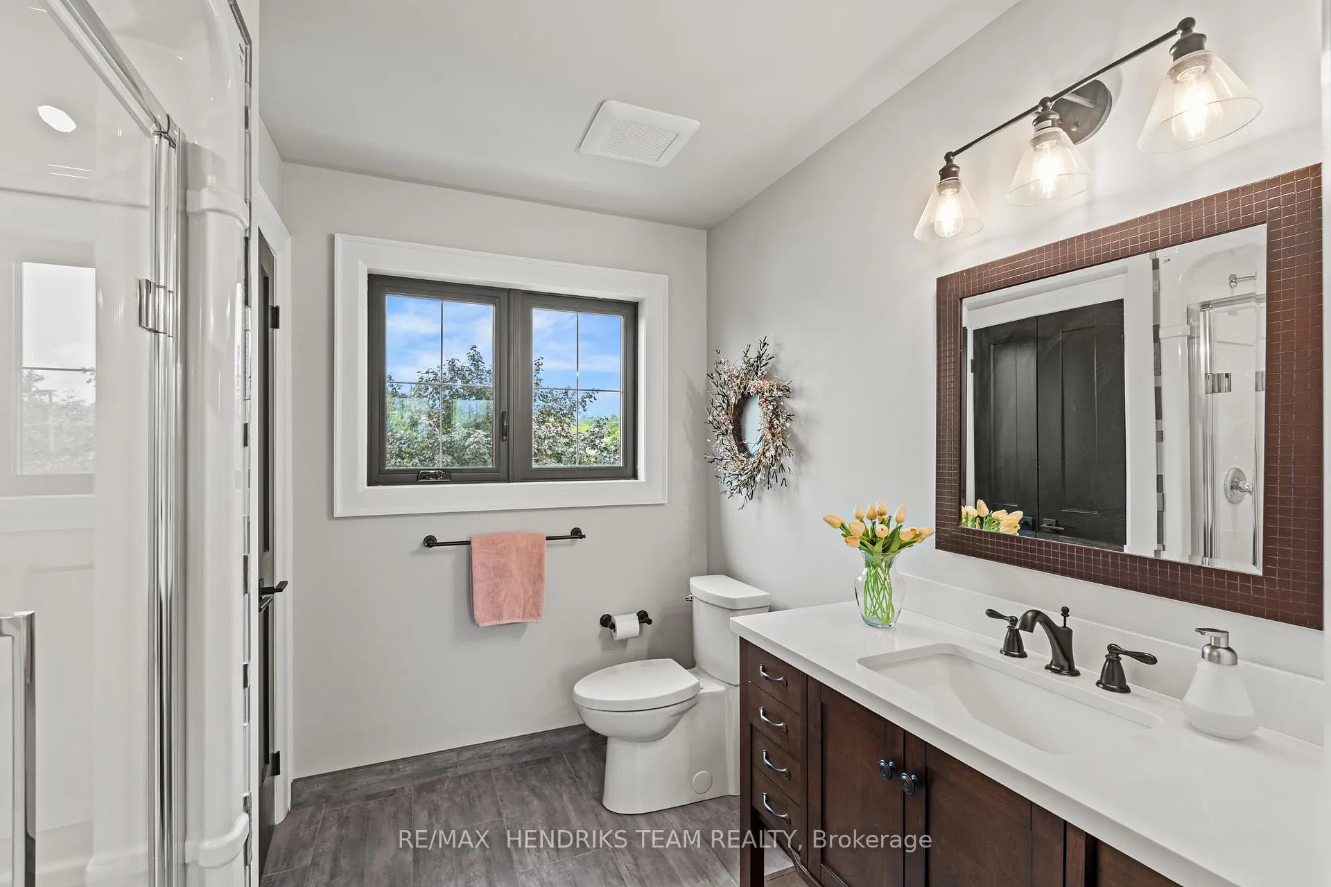 Photo 23 of 8 Stanmary Drive, St. Catharines, Fairview — HOMEH