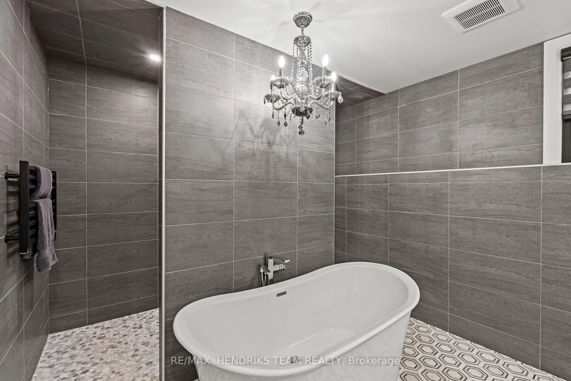 Photo 39 of 8 Stanmary Drive, St. Catharines, Fairview — HOMEH