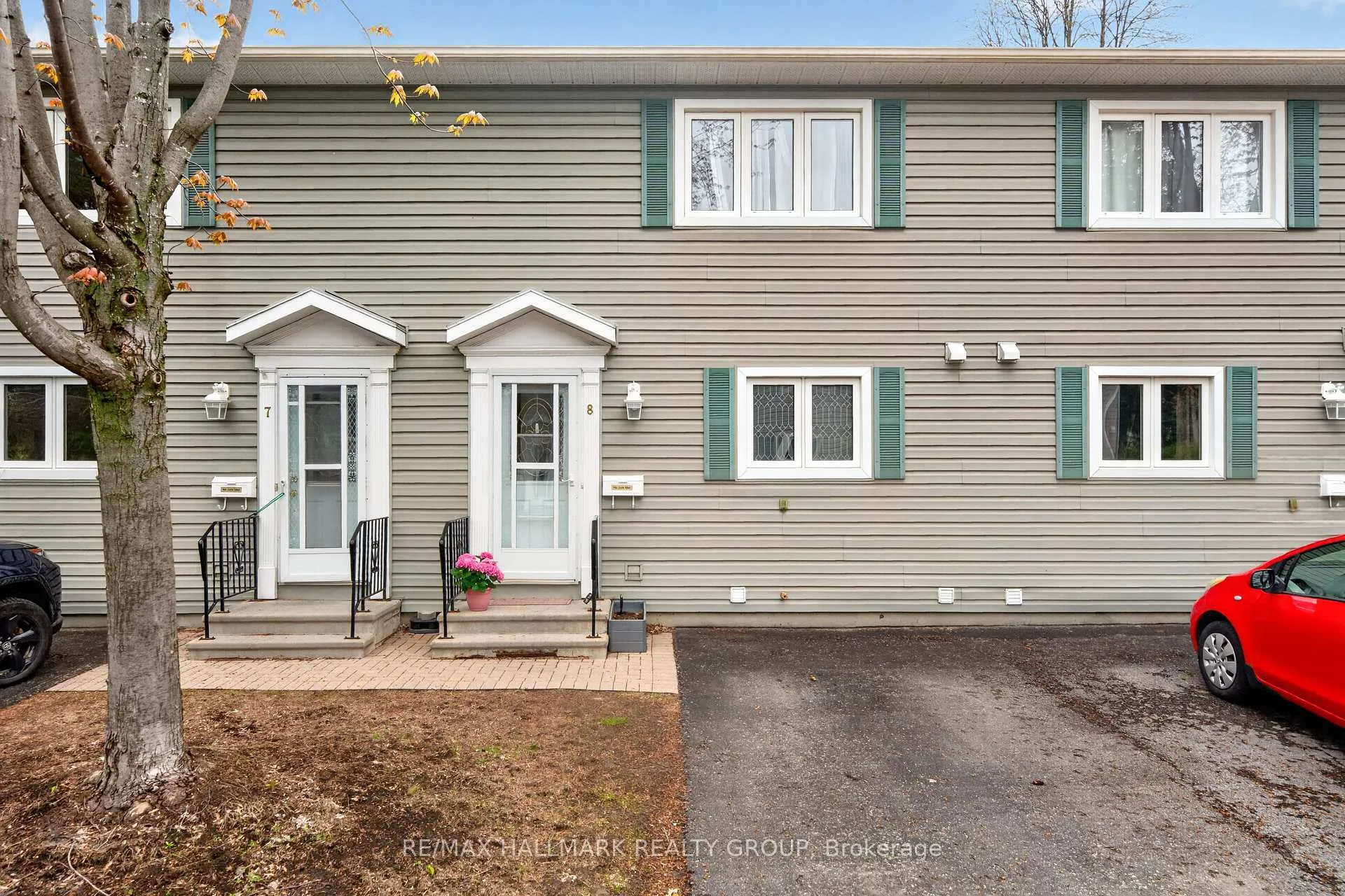 Photo 1 of Unit 8, 740 Morin Street, Ottawa, Castle Heights — HOMEH
