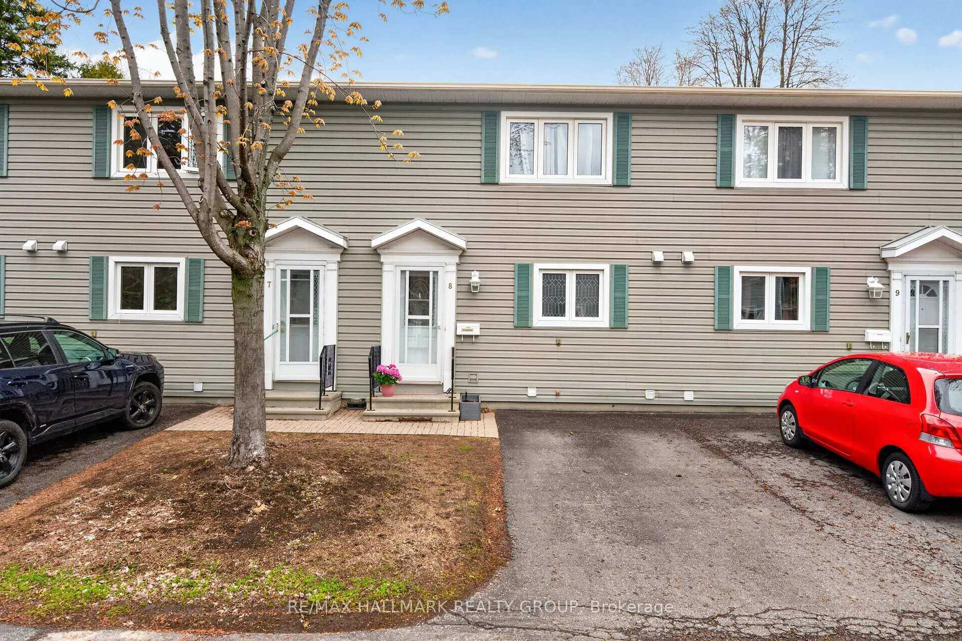 Photo 2 of Unit 8, 740 Morin Street, Ottawa, Castle Heights — HOMEH