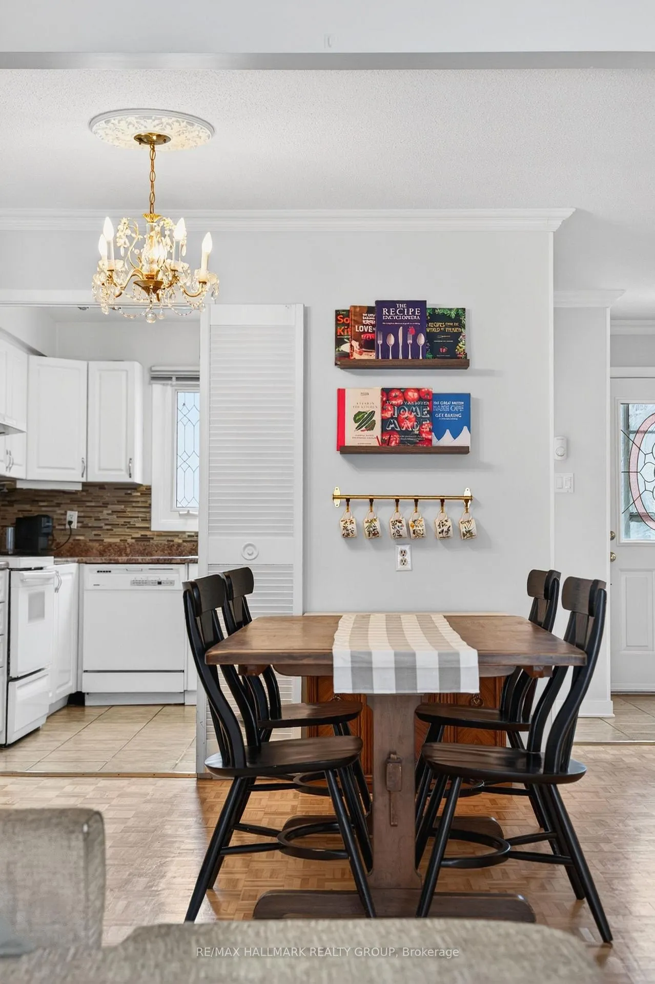 Photo 10 of Unit 8, 740 Morin Street, Ottawa, Castle Heights — HOMEH