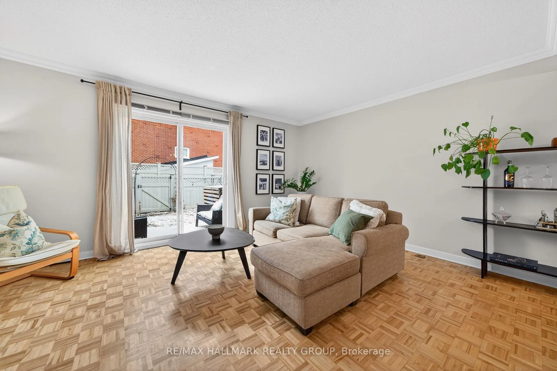Photo 13 of Unit 8, 740 Morin Street, Ottawa, Castle Heights — HOMEH