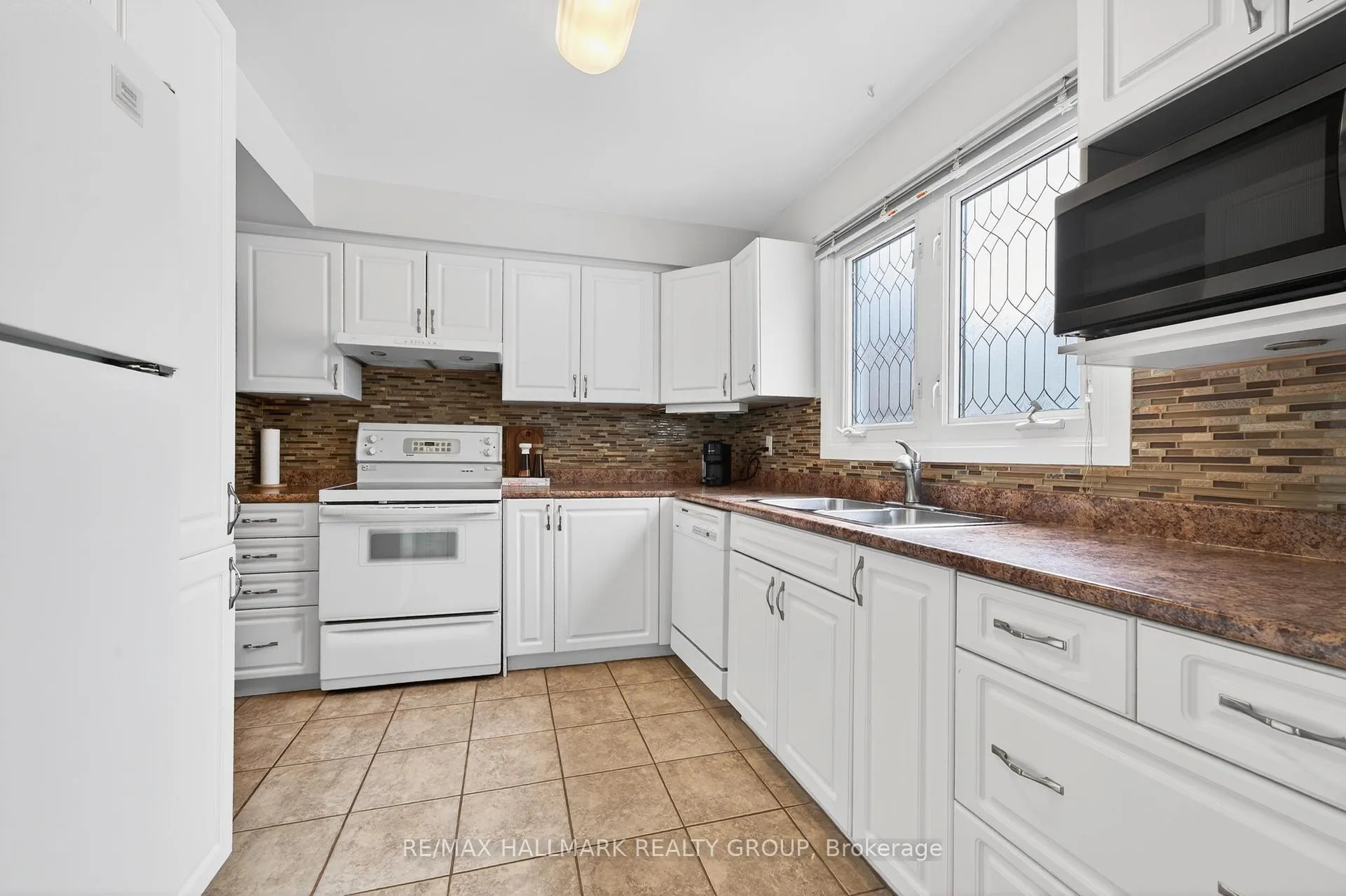 Photo 22 of Unit 8, 740 Morin Street, Ottawa, Castle Heights — HOMEH