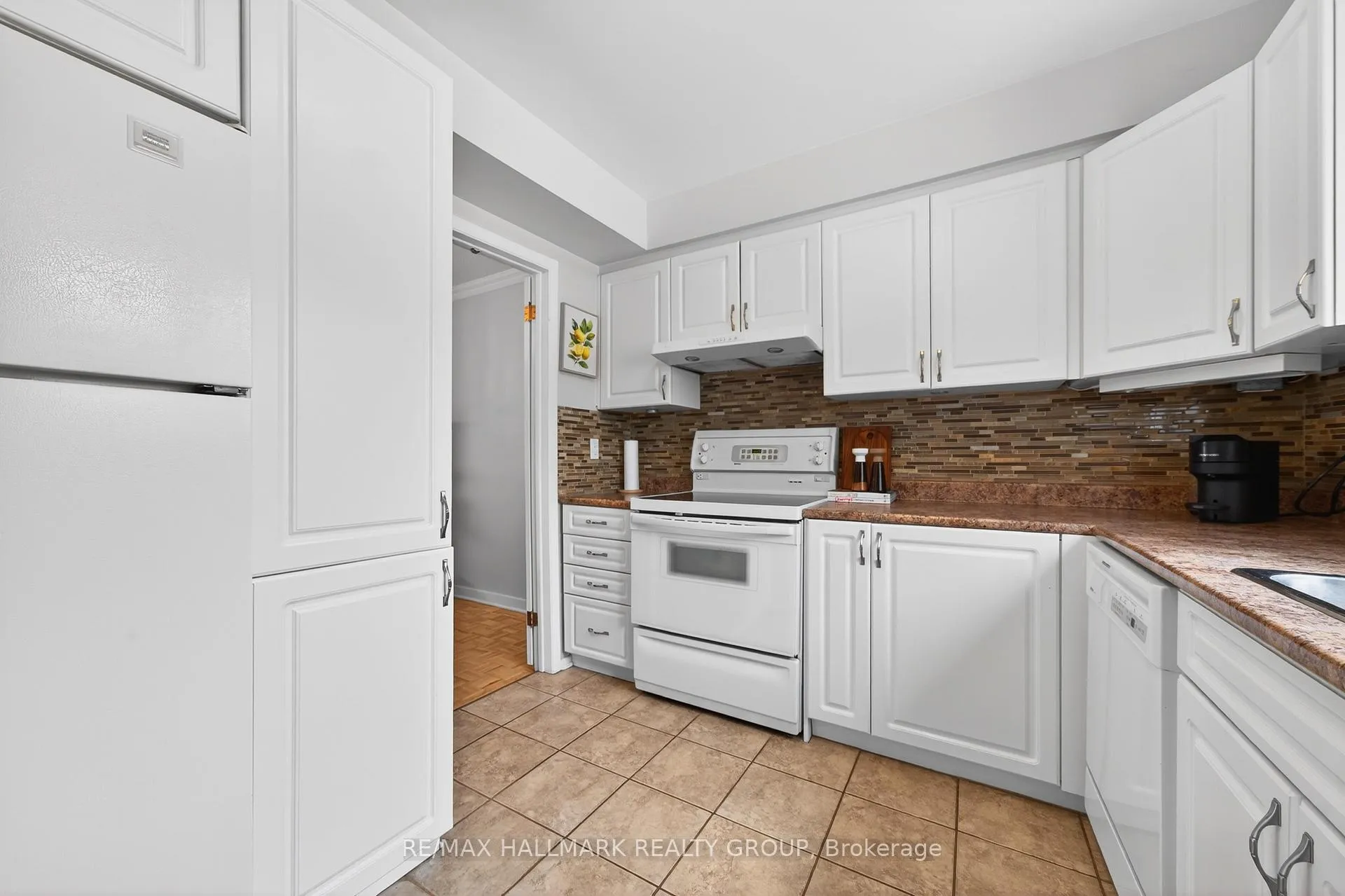 Photo 23 of Unit 8, 740 Morin Street, Ottawa, Castle Heights — HOMEH