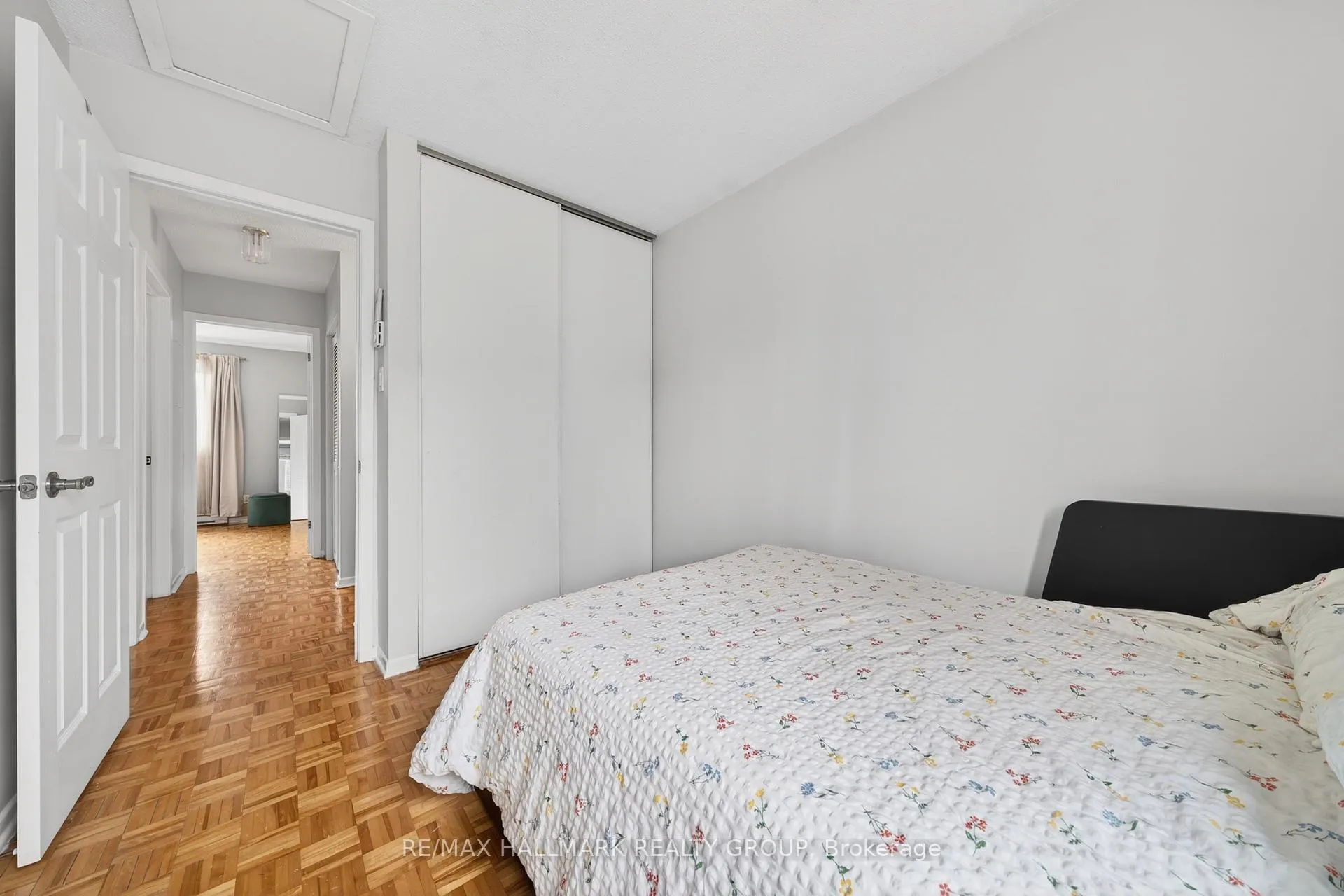 Photo 32 of Unit 8, 740 Morin Street, Ottawa, Castle Heights — HOMEH