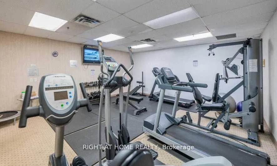 Photo 15 of Unit 411, 91 Townsgate Drive, Vaughan, Crestwood-Springfarm-Yorkhill — HOMEH