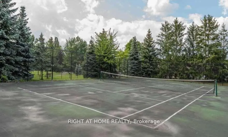 Photo 16 of Unit 411, 91 Townsgate Drive, Vaughan, Crestwood-Springfarm-Yorkhill — HOMEH