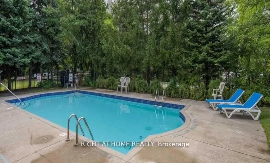 Photo 19 of Unit 411, 91 Townsgate Drive, Vaughan, Crestwood-Springfarm-Yorkhill — HOMEH
