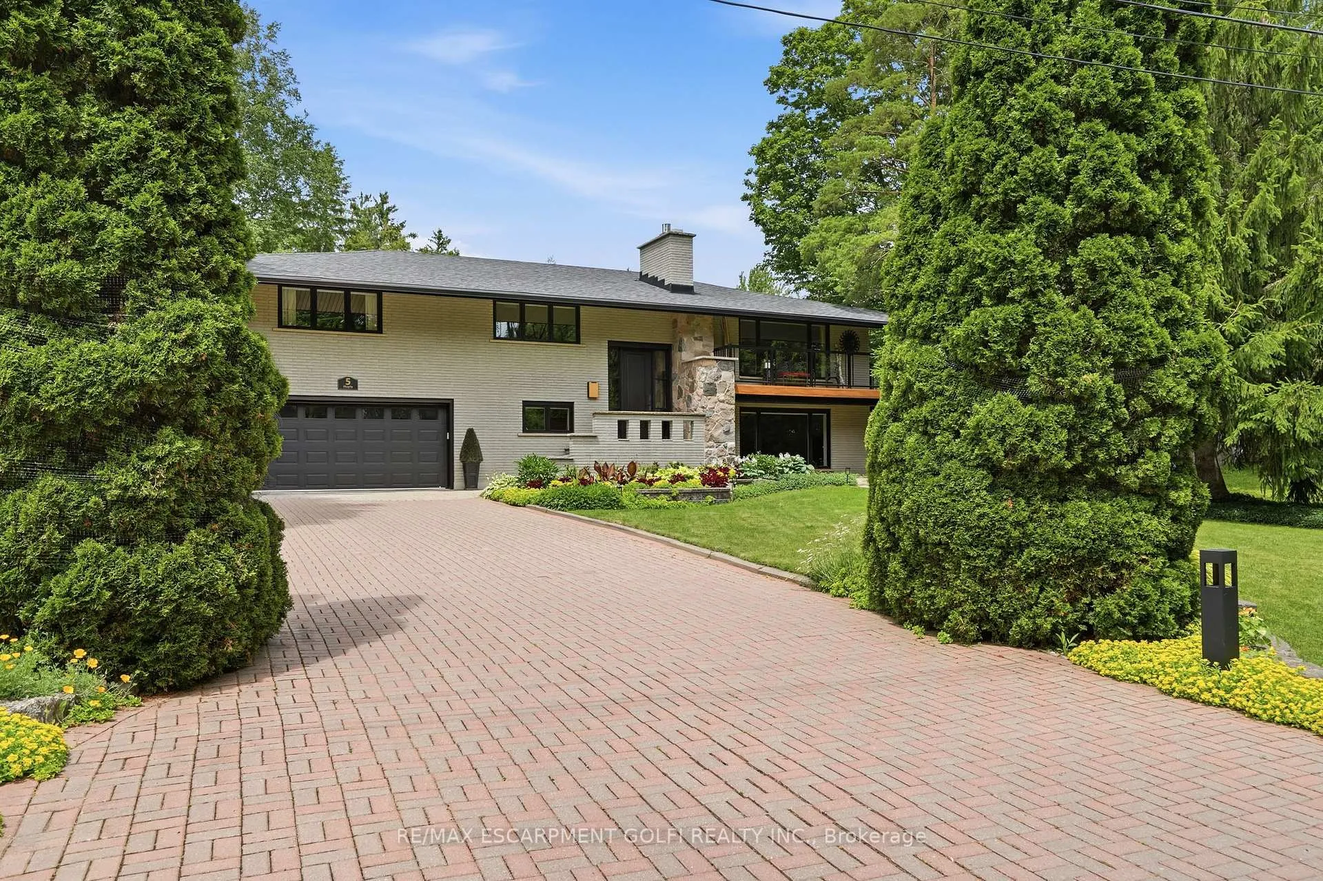 Photo 2 of 5 Maple Avenue, Hamilton, Greensville — HOMEH