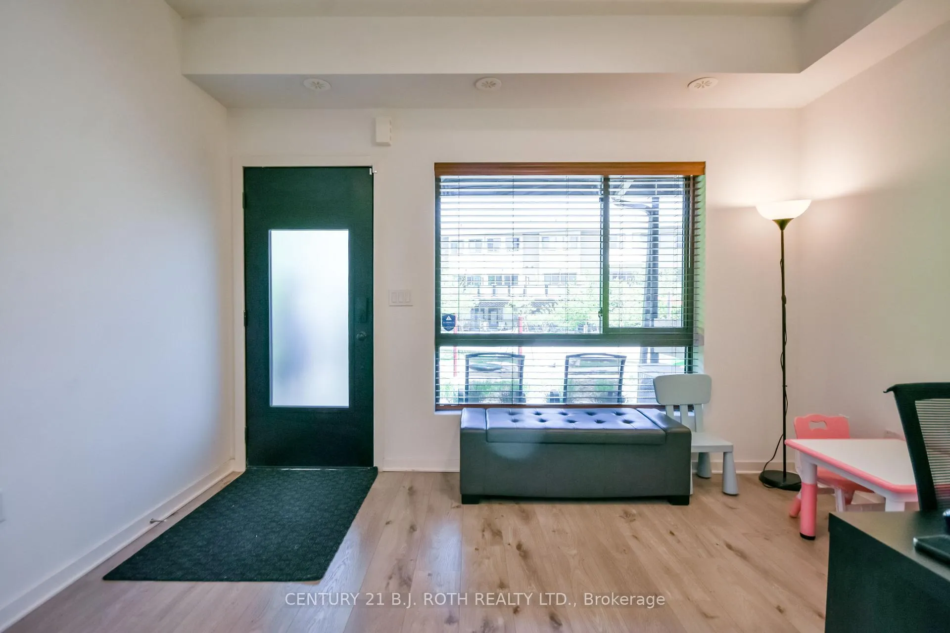 Photo 3 of Unit 64, 369 Essa Road, Barrie, Holly — HOMEH