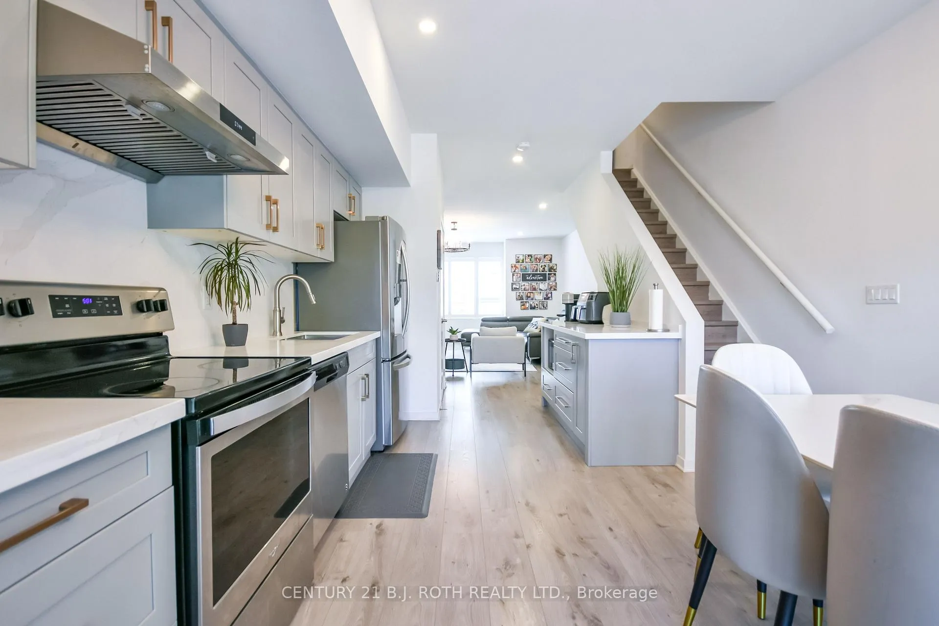 Photo 13 of Unit 64, 369 Essa Road, Barrie, Holly — HOMEH
