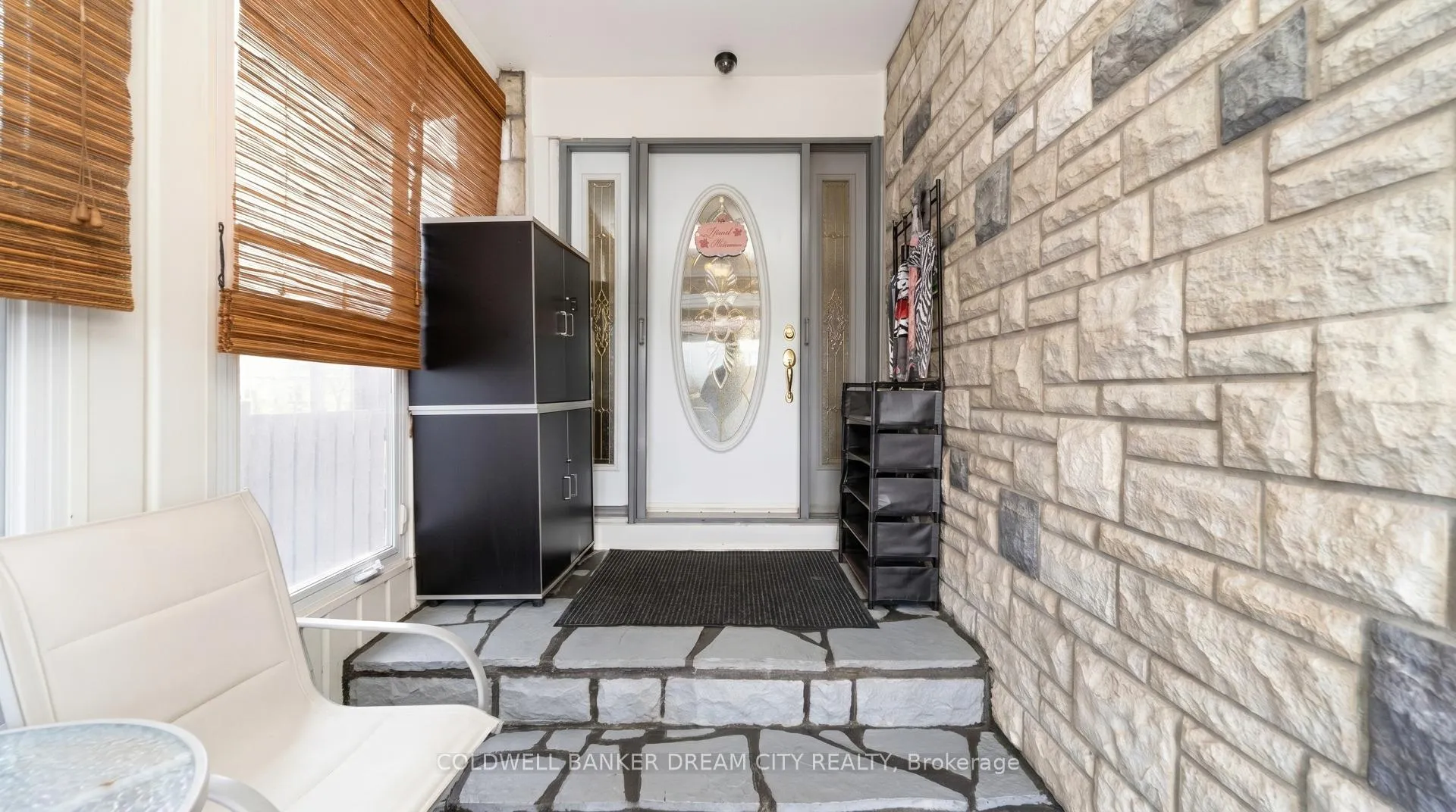 Photo 4 of 39 Reid Avenue N, Hamilton, McQuesten — HOMEH