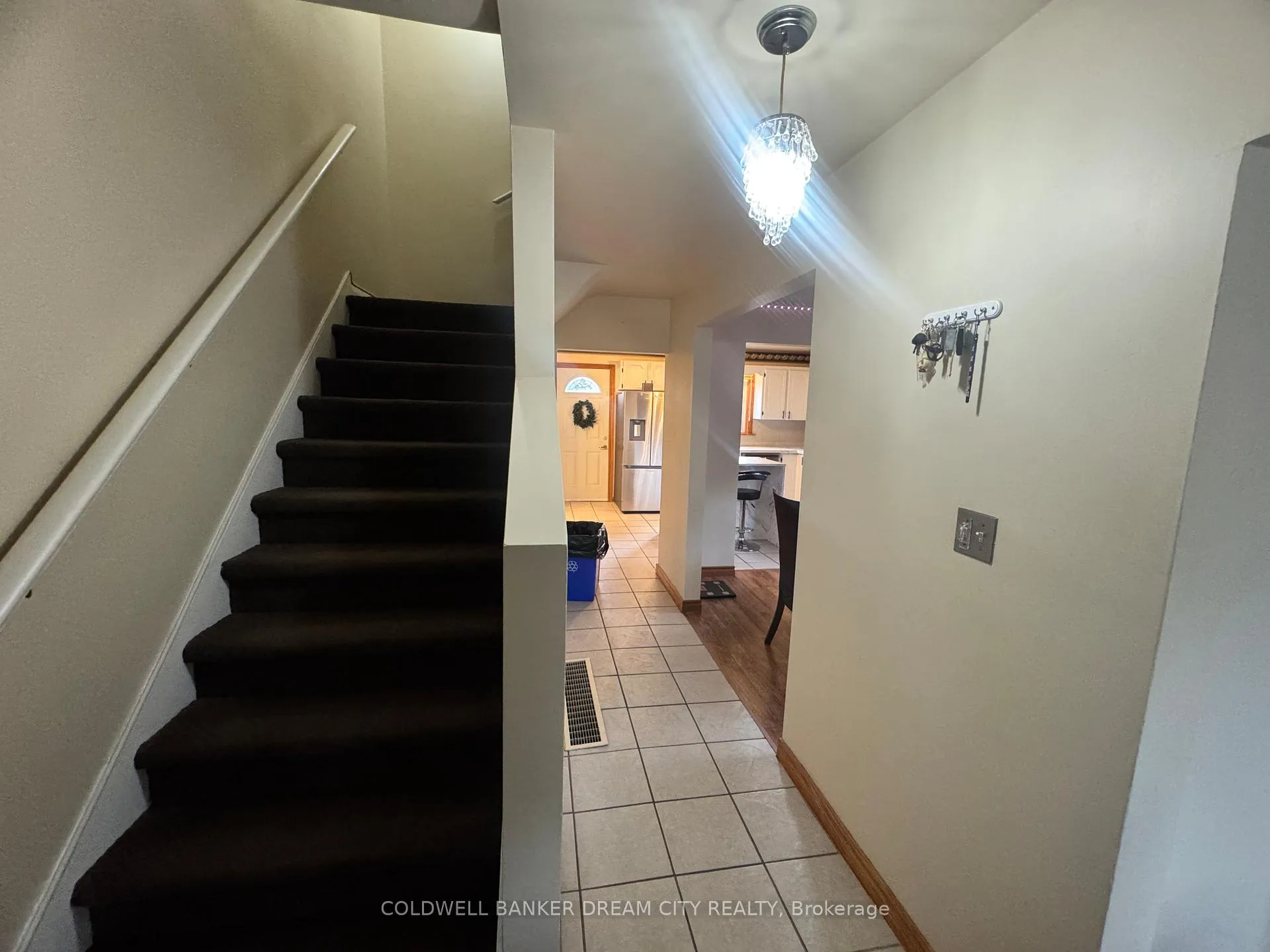 Photo 6 of 39 Reid Avenue N, Hamilton, McQuesten — HOMEH