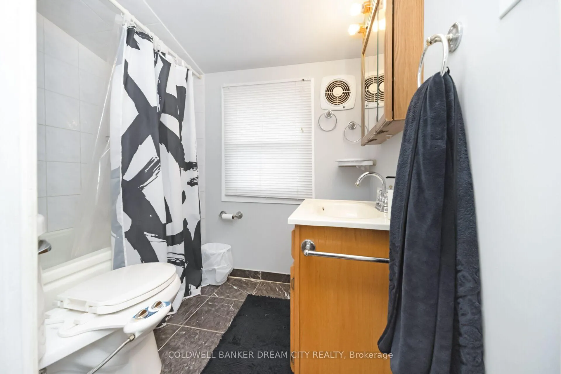 Photo 27 of 39 Reid Avenue N, Hamilton, McQuesten — HOMEH