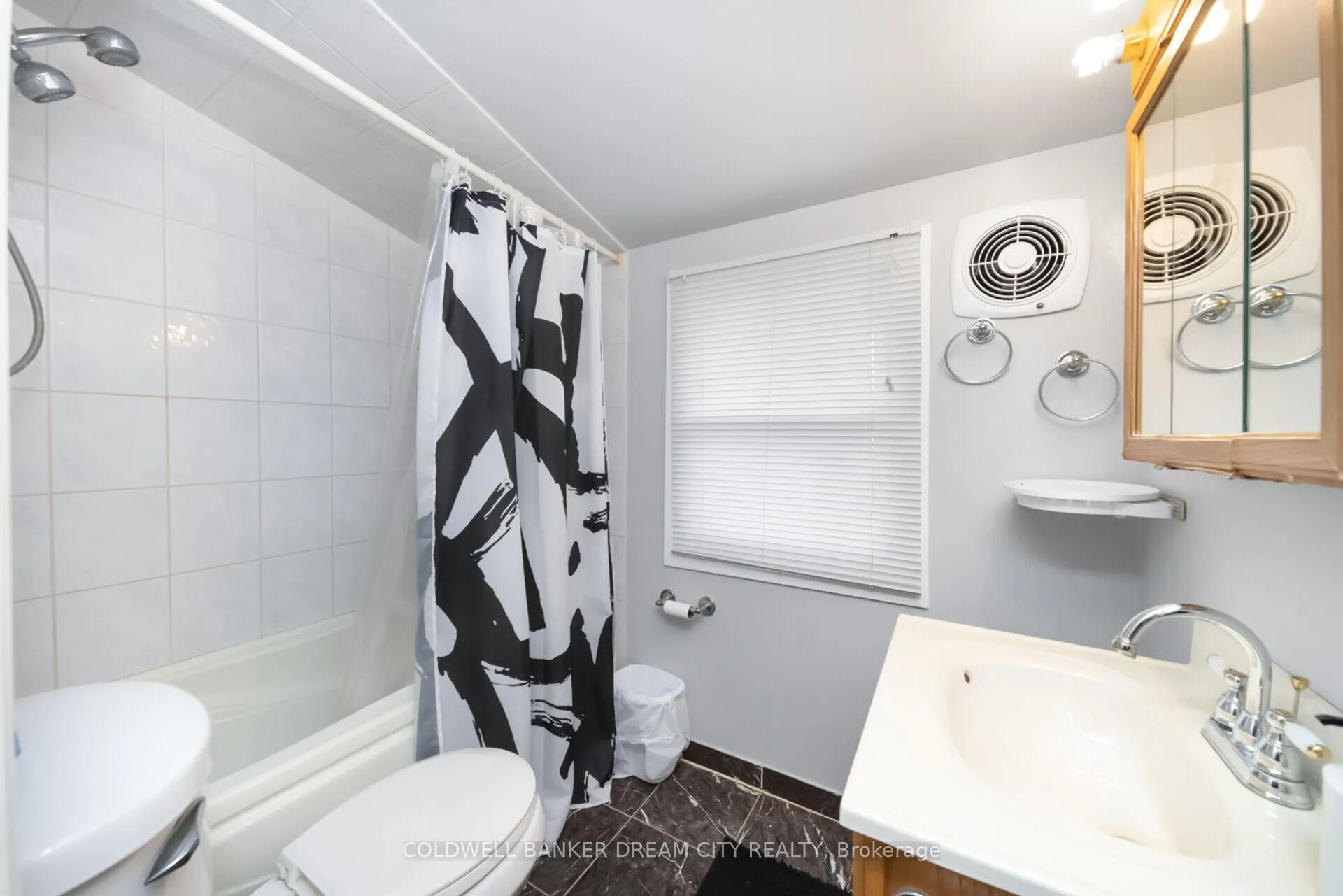 Photo 28 of 39 Reid Avenue N, Hamilton, McQuesten — HOMEH