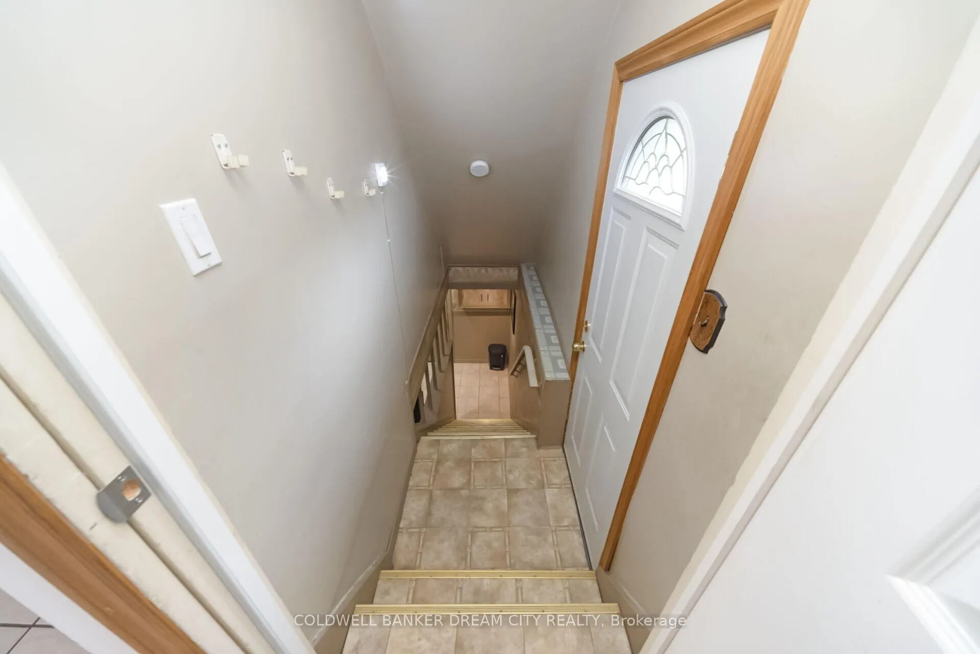 Photo 30 of 39 Reid Avenue N, Hamilton, McQuesten — HOMEH