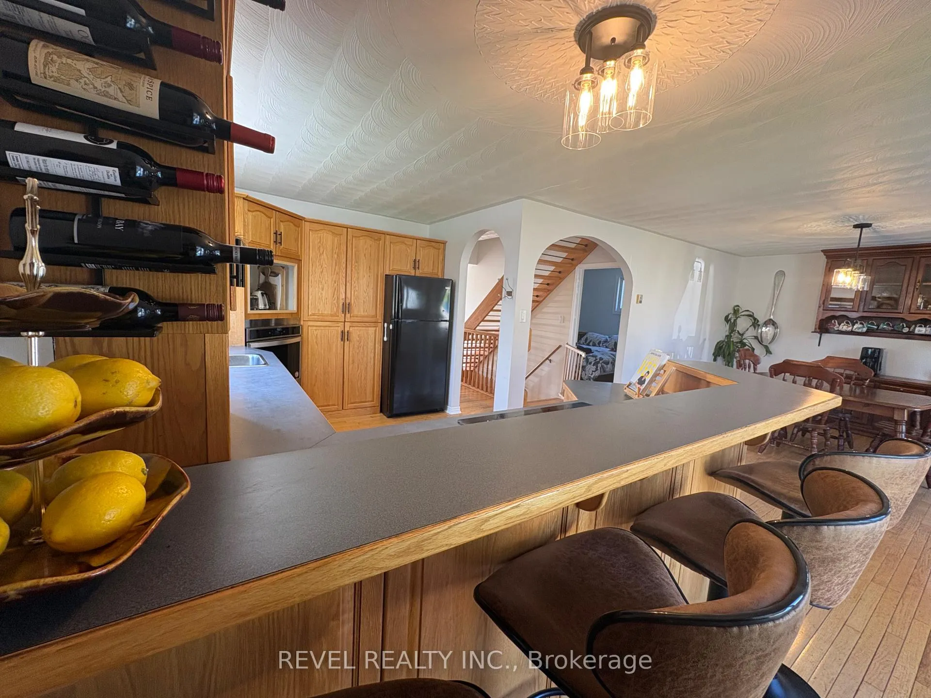 Photo 11 of 333 Tenth Avenue, Cochrane — HOMEH