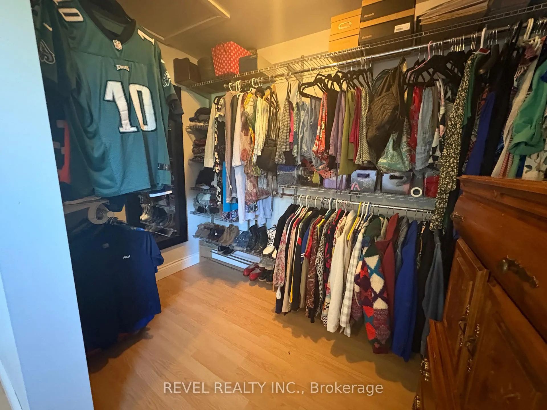 Photo 14 of 333 Tenth Avenue, Cochrane — HOMEH