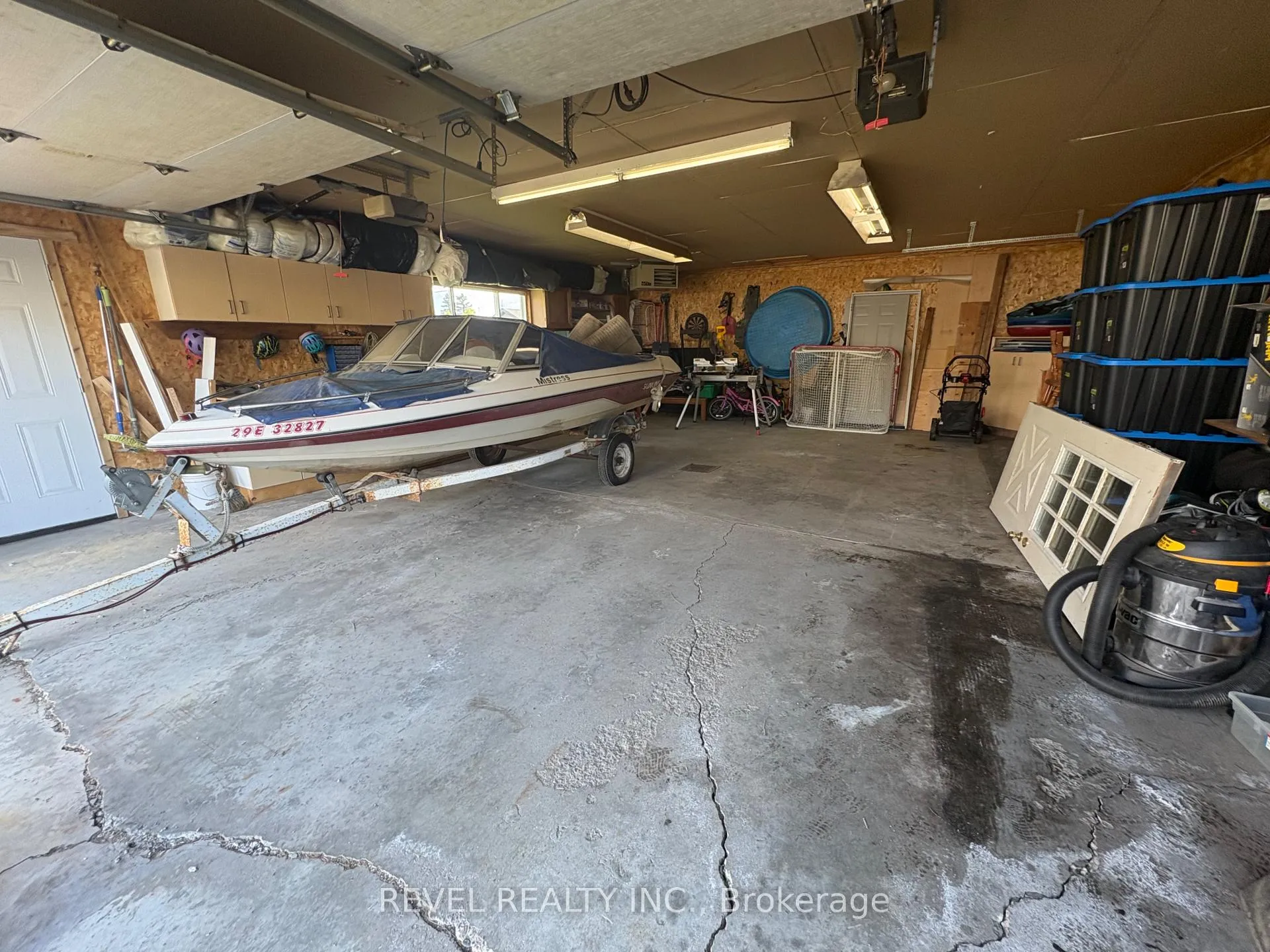 Photo 35 of 333 Tenth Avenue, Cochrane — HOMEH