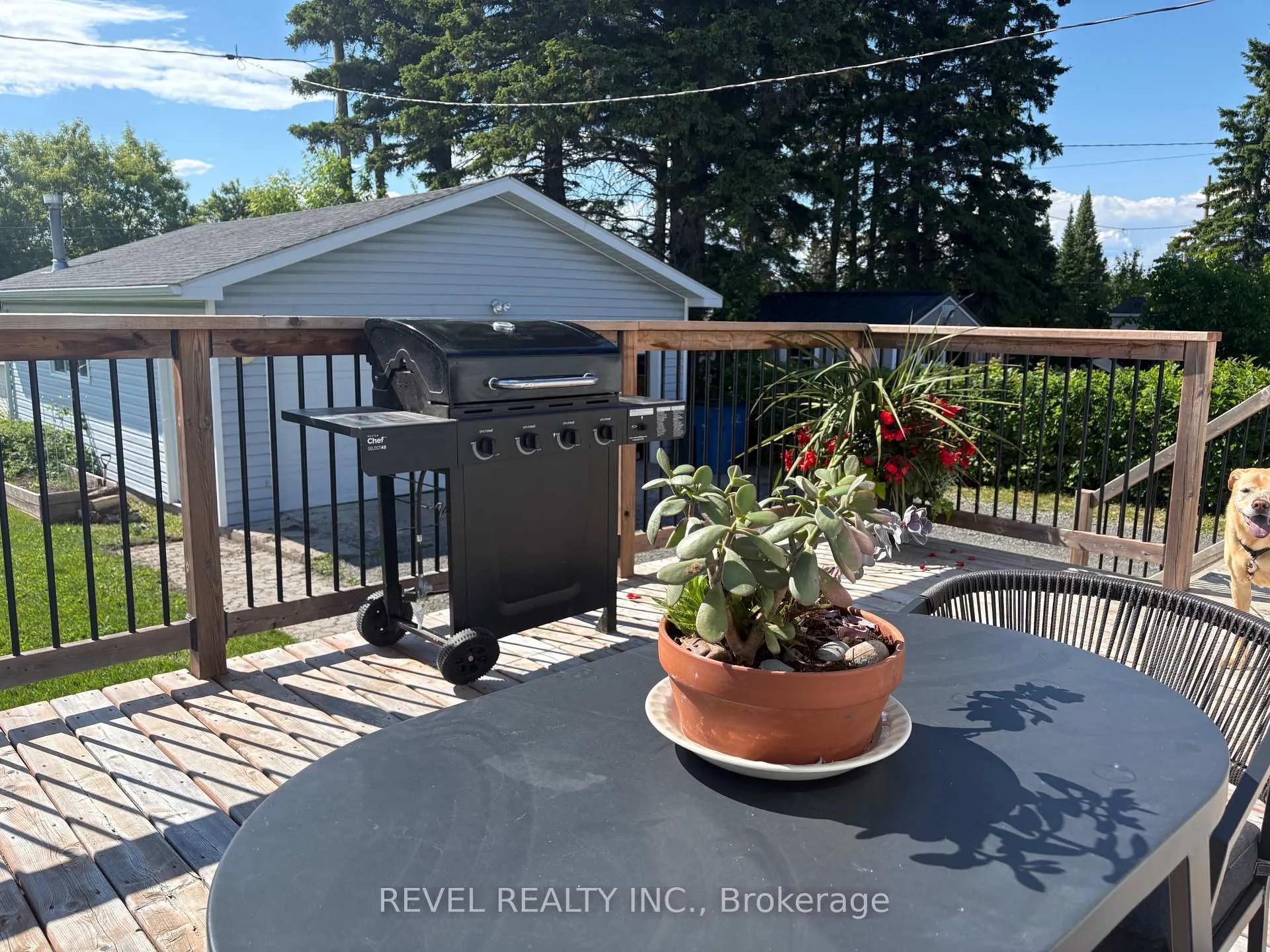 Photo 38 of 333 Tenth Avenue, Cochrane — HOMEH