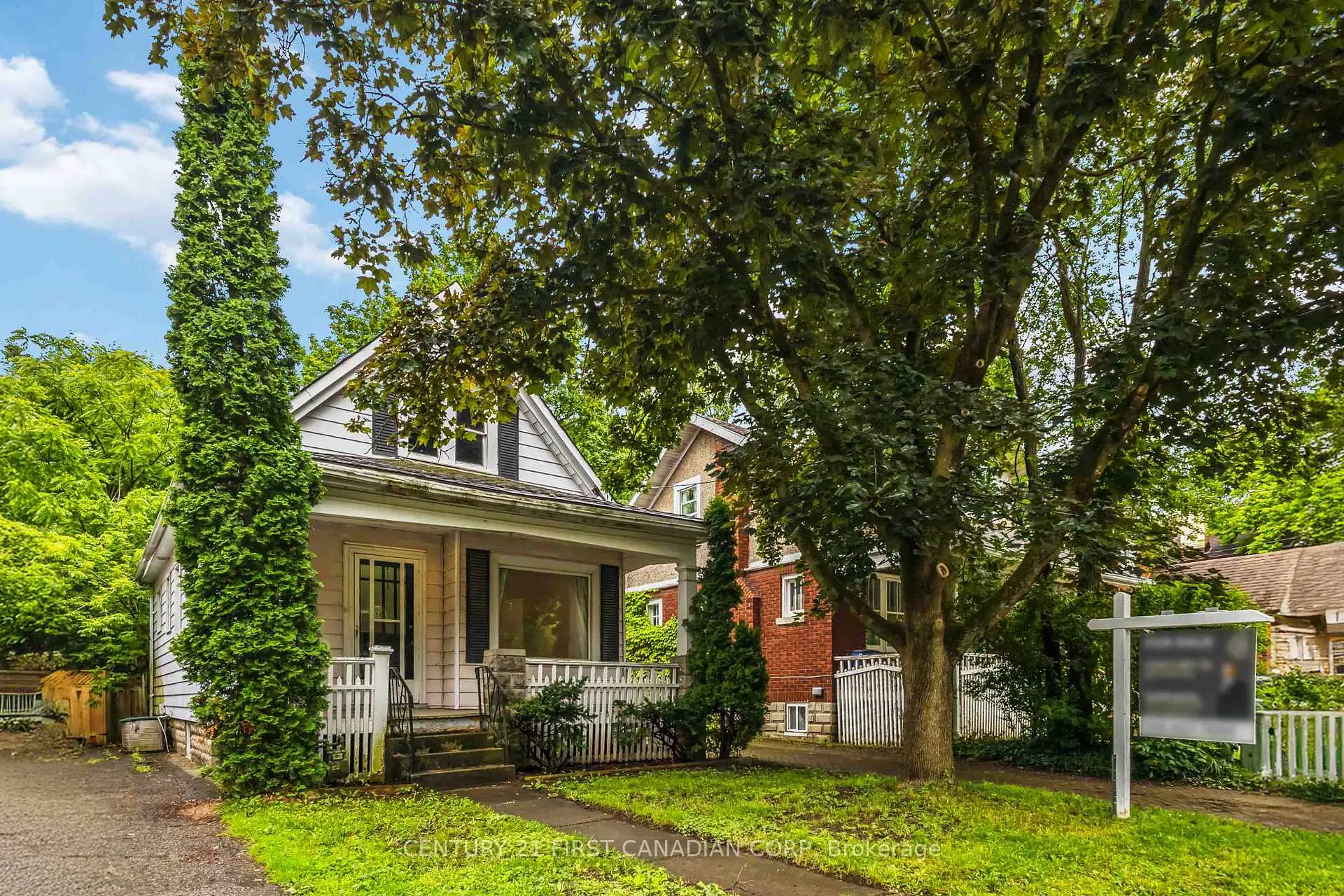 Photo 1 of 215 Bernard Avenue, London, East B — HOMEH