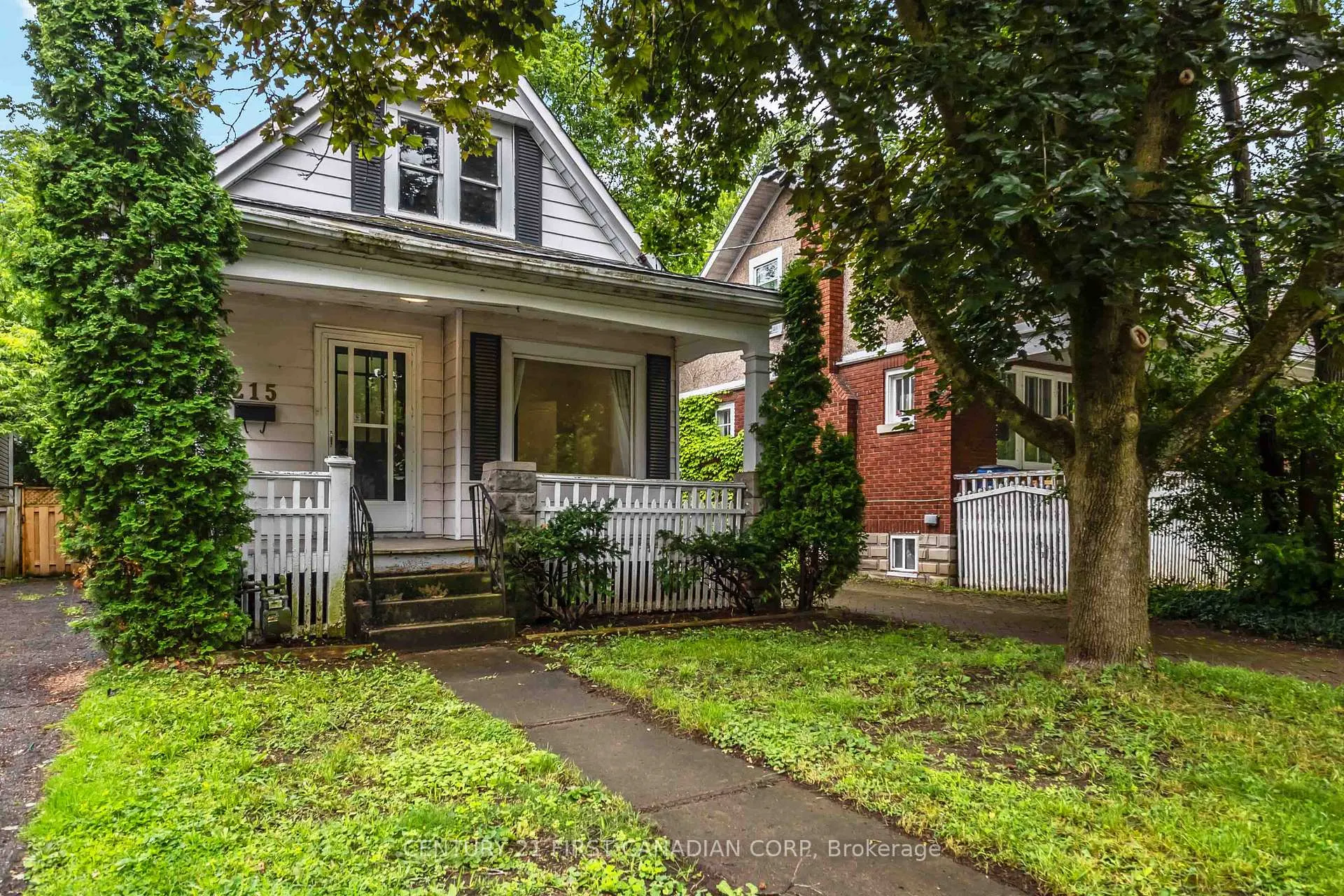Photo 2 of 215 Bernard Avenue, London, East B — HOMEH