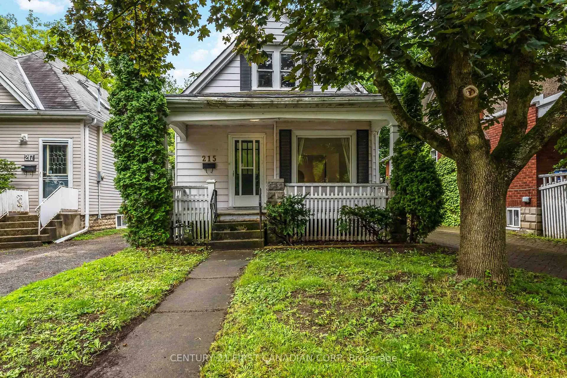 Photo 3 of 215 Bernard Avenue, London, East B — HOMEH
