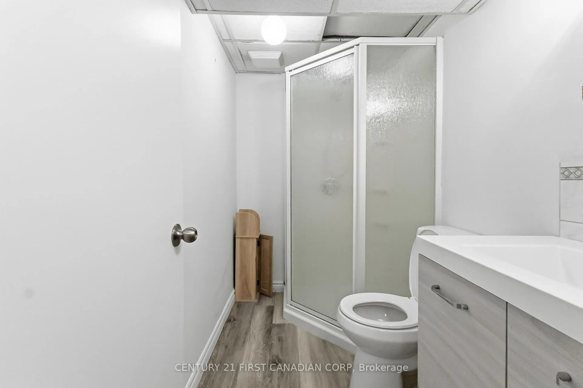 Photo 23 of 215 Bernard Avenue, London, East B — HOMEH