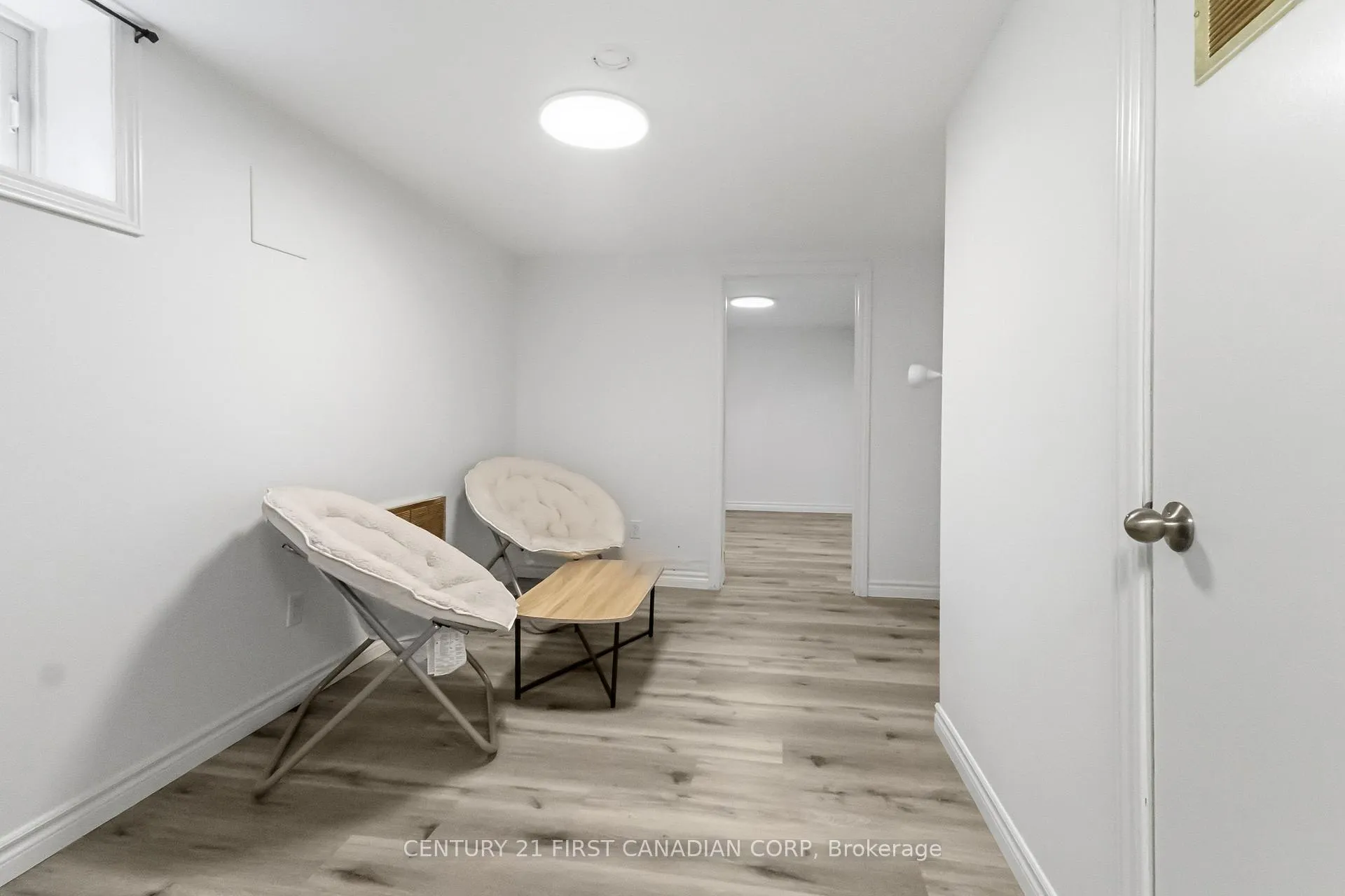 Photo 24 of 215 Bernard Avenue, London, East B — HOMEH