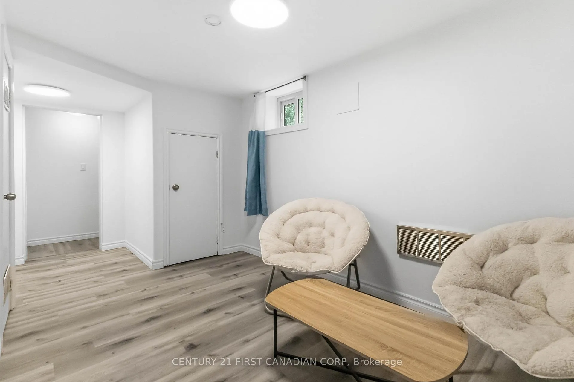 Photo 25 of 215 Bernard Avenue, London, East B — HOMEH