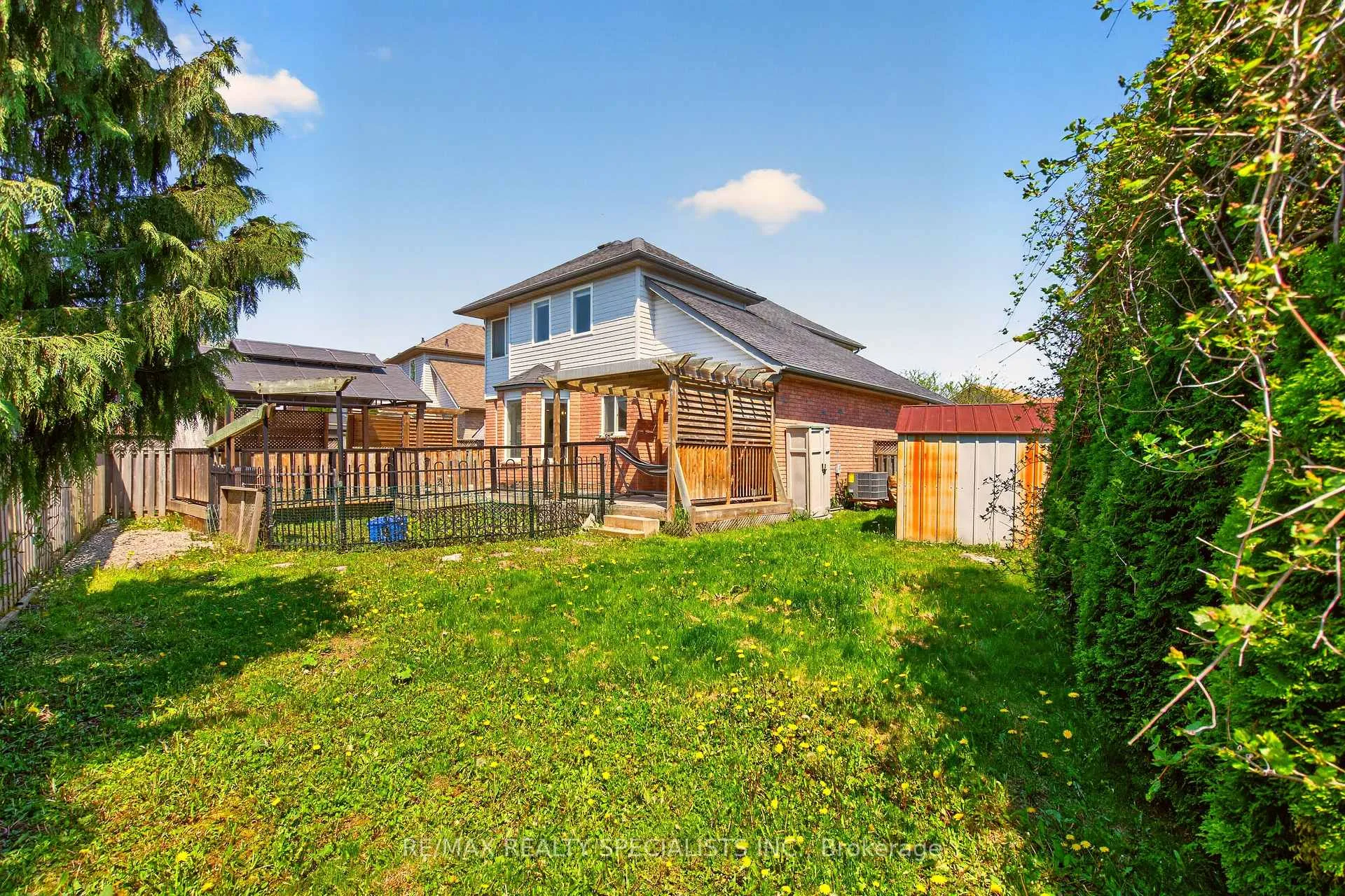 Photo 37 of 19 Sidney Crescent, Hamilton, Stoney Creek Mountain — HOMEH