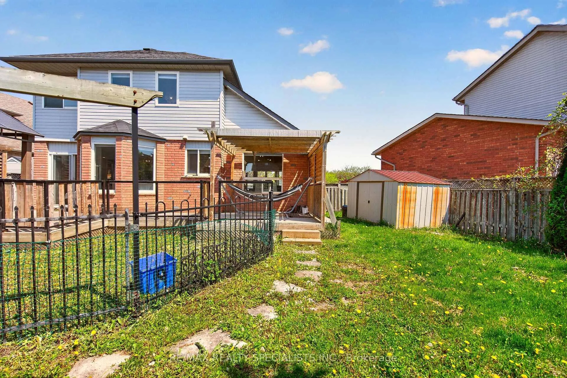 Photo 38 of 19 Sidney Crescent, Hamilton, Stoney Creek Mountain — HOMEH