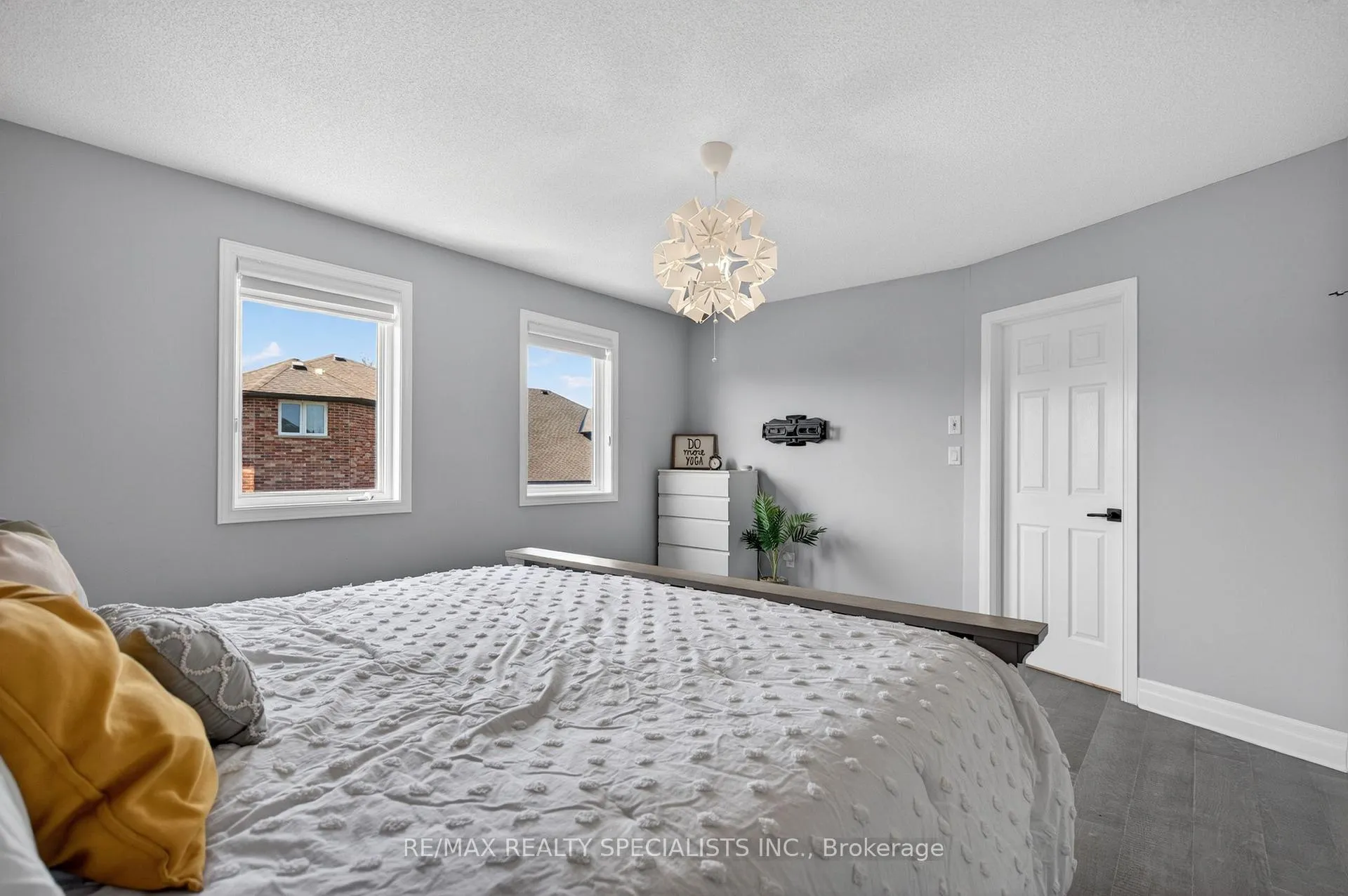 Photo 39 of 19 Sidney Crescent, Hamilton, Stoney Creek Mountain — HOMEH