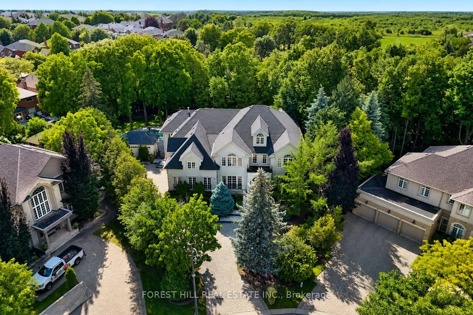 Photo 1 of 160 Renaissance Court, Vaughan, Beverley Glen — HOMEH