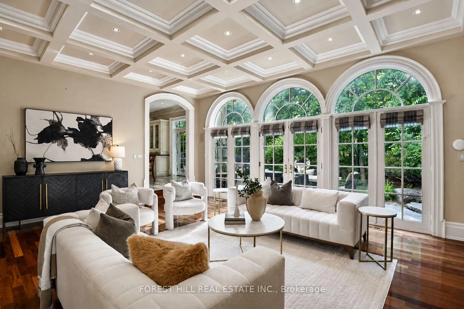 Photo 8 of 160 Renaissance Court, Vaughan, Beverley Glen — HOMEH