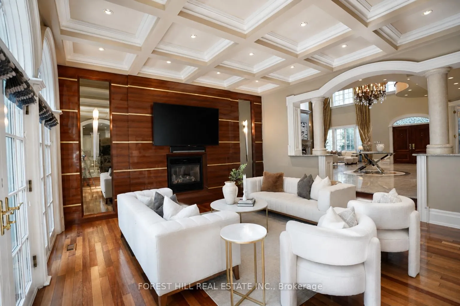 Photo 9 of 160 Renaissance Court, Vaughan, Beverley Glen — HOMEH