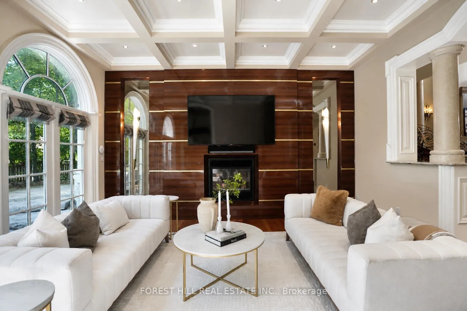 Photo 10 of 160 Renaissance Court, Vaughan, Beverley Glen — HOMEH