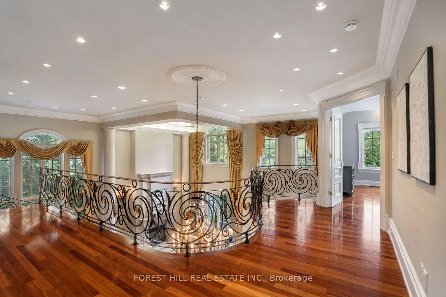 Photo 18 of 160 Renaissance Court, Vaughan, Beverley Glen — HOMEH