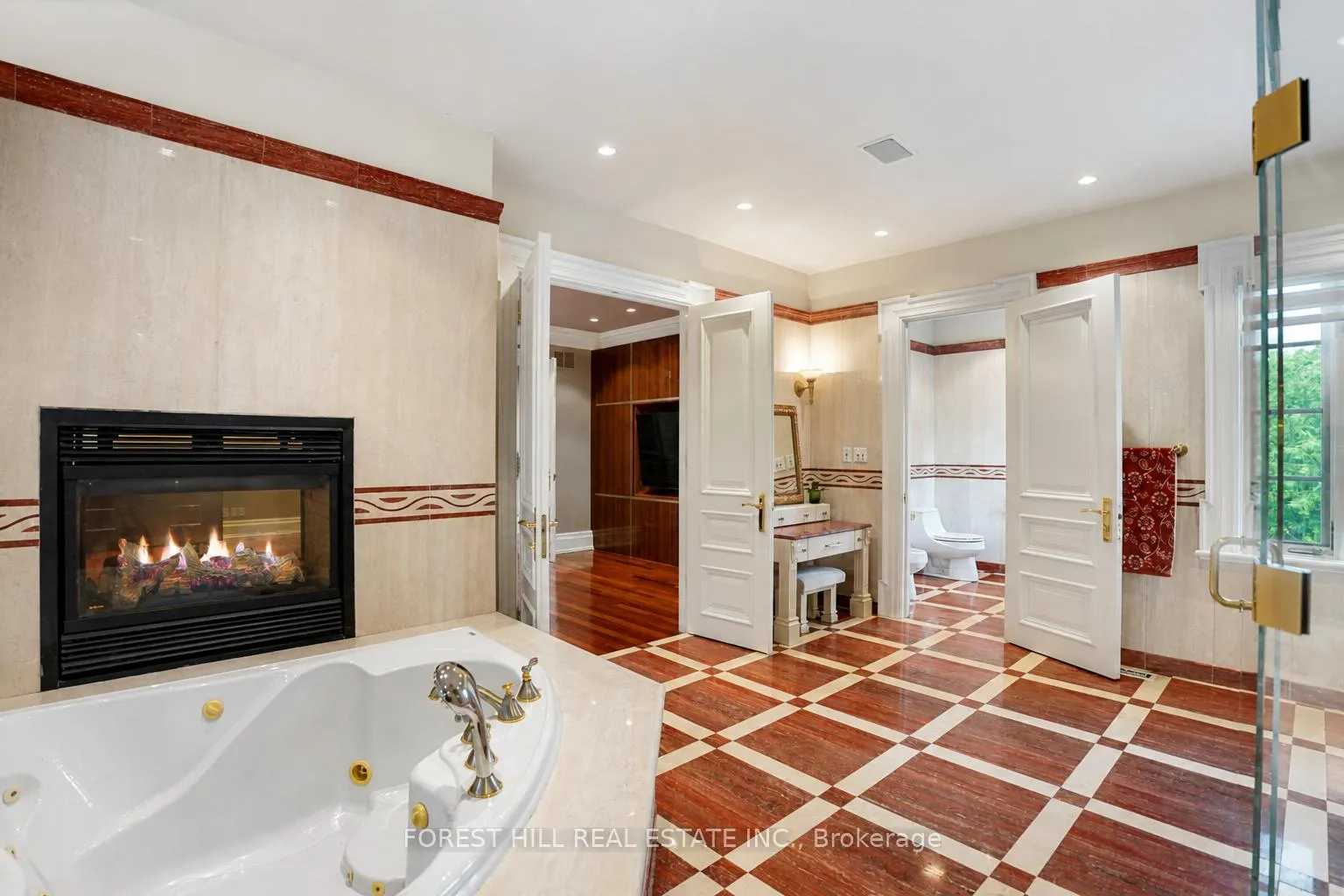 Photo 23 of 160 Renaissance Court, Vaughan, Beverley Glen — HOMEH