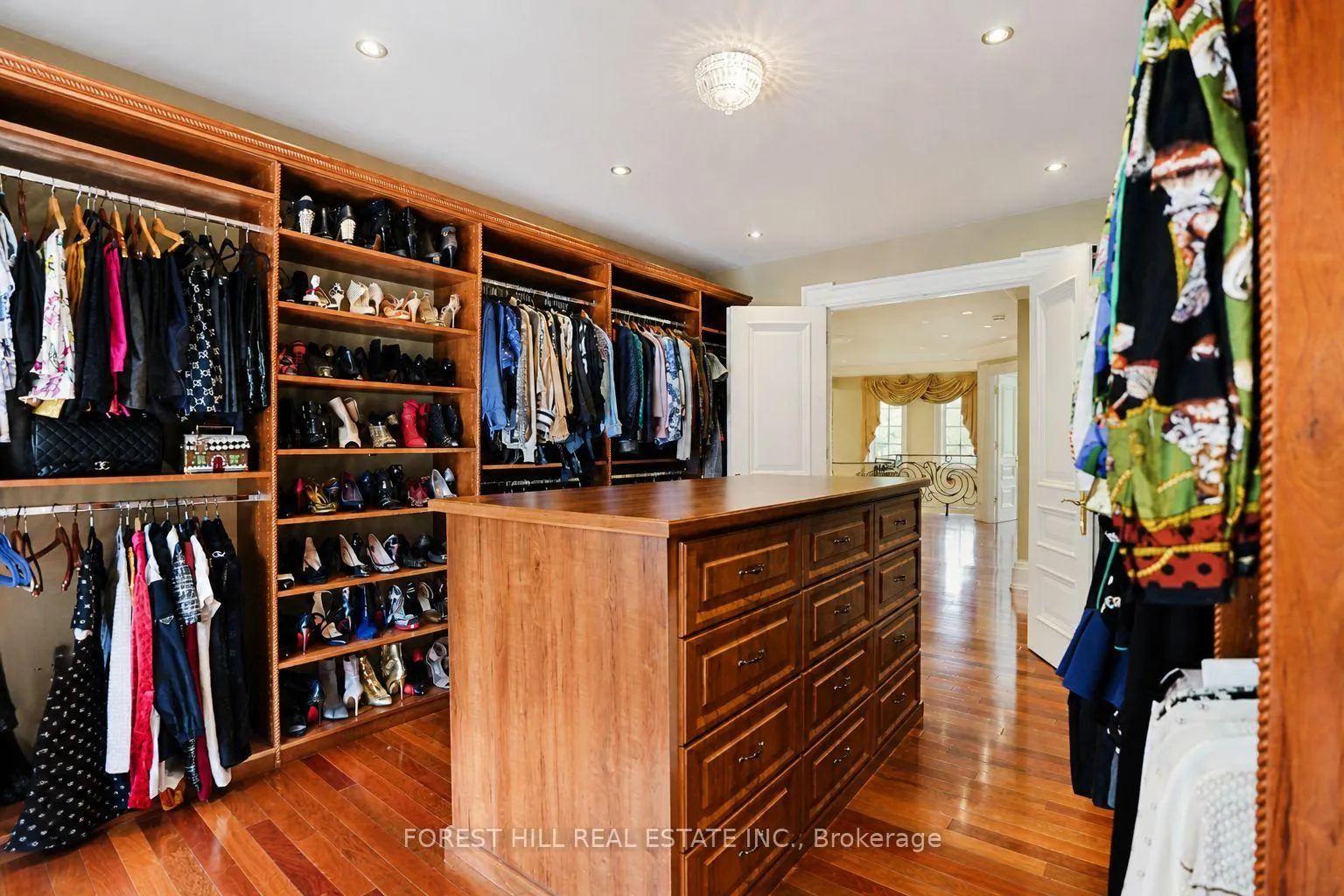 Photo 25 of 160 Renaissance Court, Vaughan, Beverley Glen — HOMEH