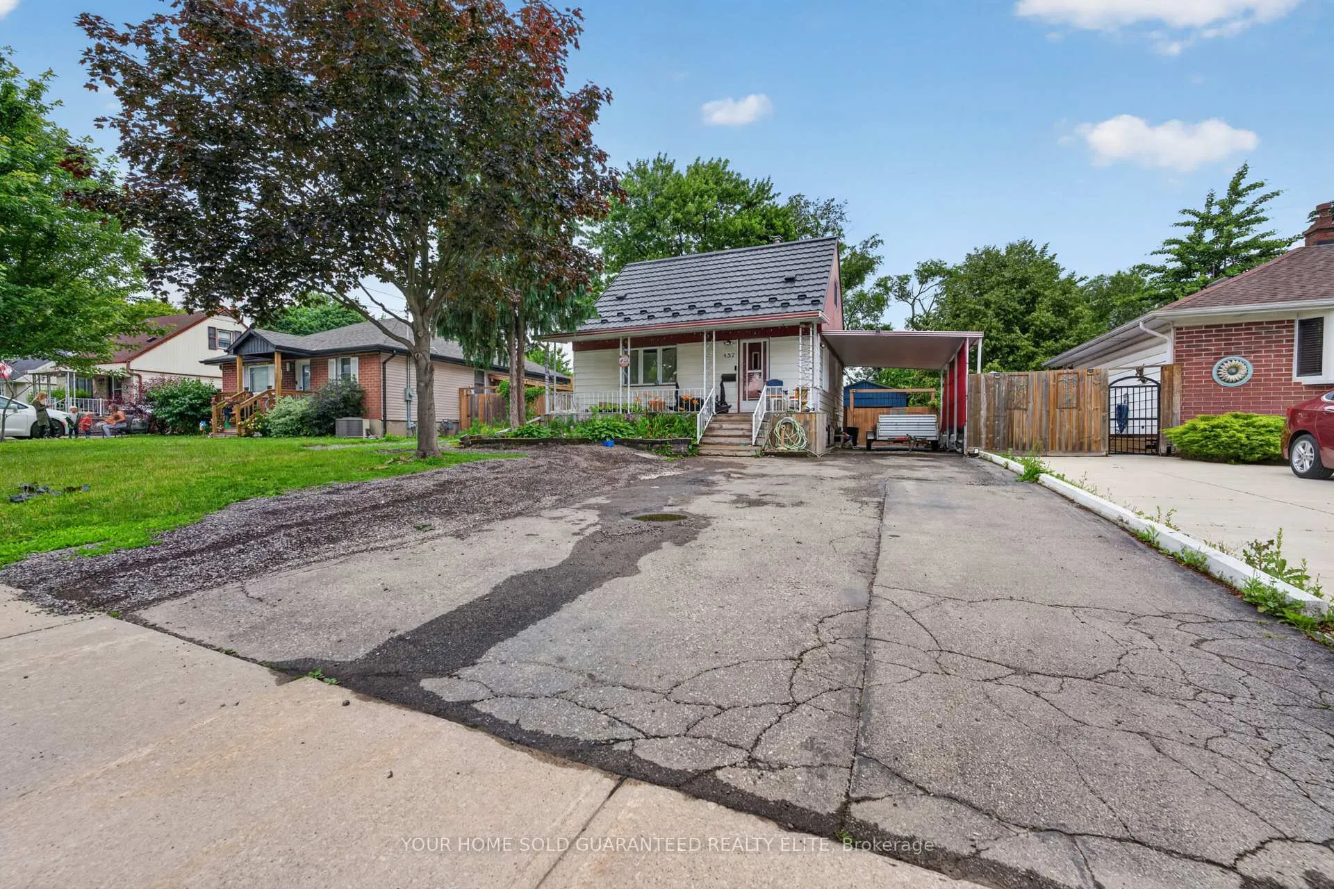 Photo 3 of 452 East 38th Street, Hamilton, Macassa — HOMEH