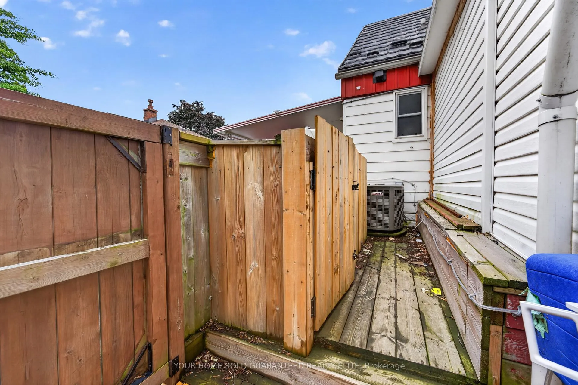 Photo 6 of 452 East 38th Street, Hamilton, Macassa — HOMEH