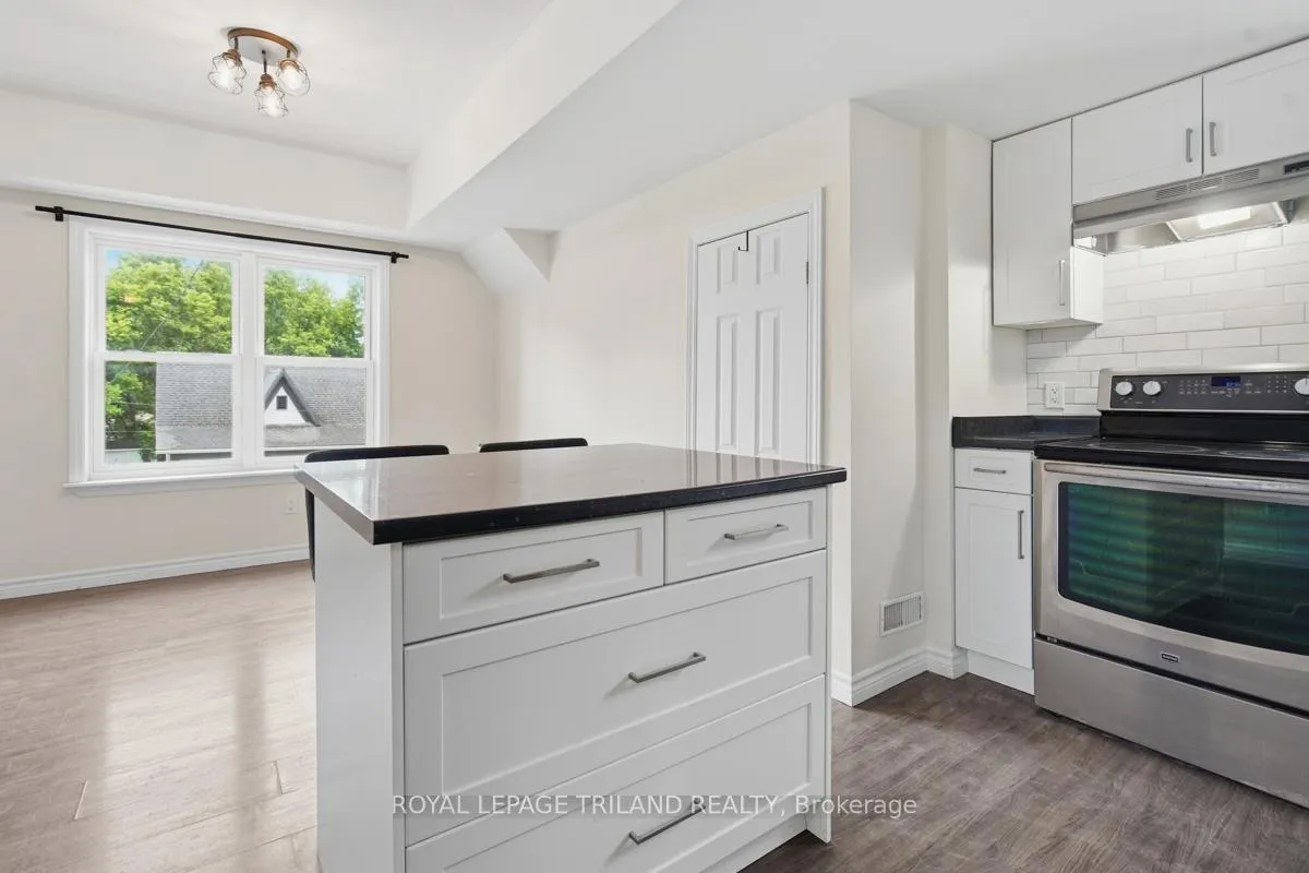 Photo 3 of Unit 2, 876 Van Street, London, East L — HOMEH
