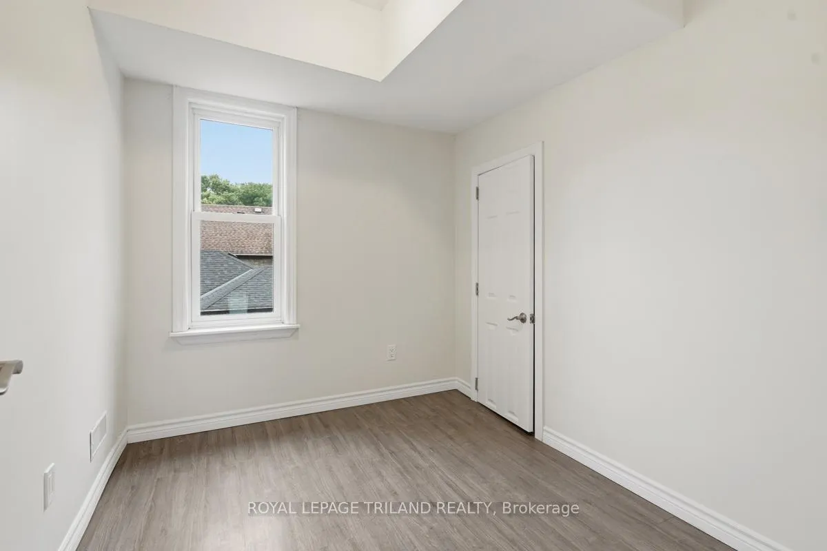 Photo 10 of Unit 2, 876 Van Street, London, East L — HOMEH