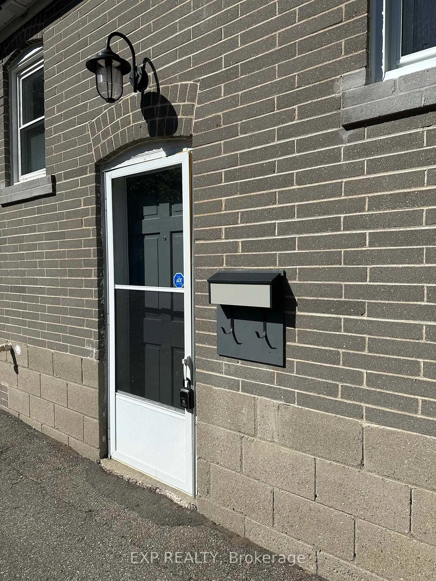 Photo 2 of Unit Basement, 22 Braemore Road, Brampton, Brampton West — HOMEH