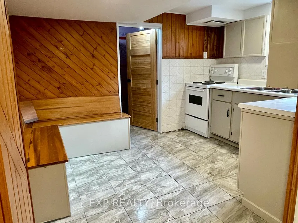 Photo 5 of Unit Basement, 22 Braemore Road, Brampton, Brampton West — HOMEH