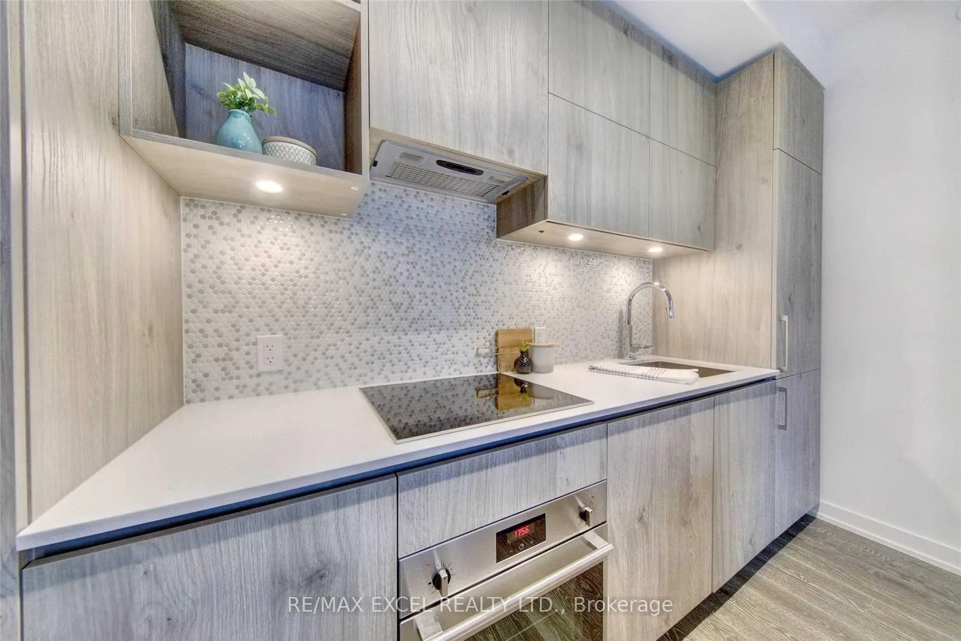 Photo 10 of Unit 3402, 1 Yorkville Avenue, Toronto, The Annex — HOMEH